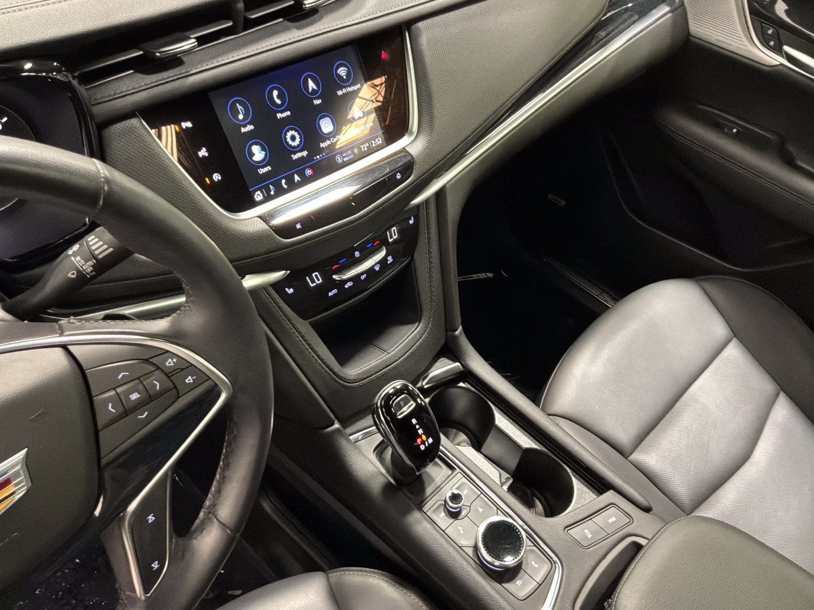 Used 2024 Cadillac XT5 Premium Luxury w/ Technology Package AWD/4WD image 18