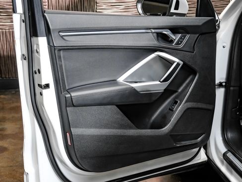 Used 2020 Audi Q3 2.0T Premium w/ Convenience Package image 46