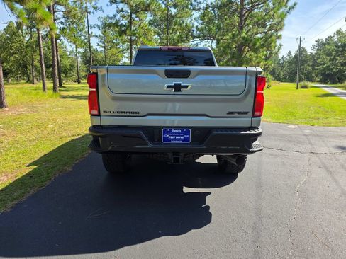 New 2026 Chevrolet Silverado 2500 ZR2 AWD/4WD image 4