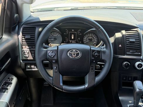 Used 2021 Toyota Sequoia TRD Pro AWD/4WD image 15