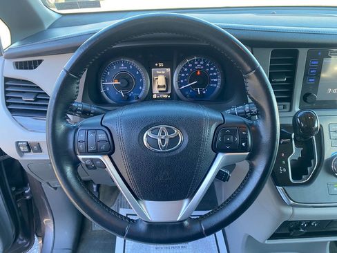 Used 2016 Toyota Sienna image 13