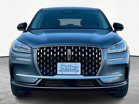 Used 2025 Lincoln Corsair Reserve image 3