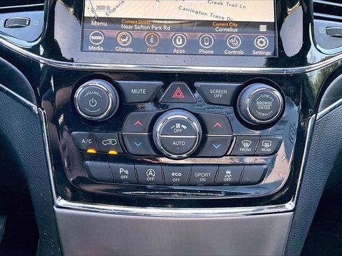 Certified 2022 Jeep Grand Cherokee Limited AWD/4WD image 19