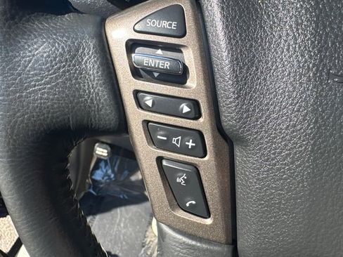 Used 2024 Nissan Titan SV w/ SV Bronze Edition Package image 31