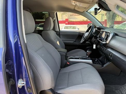 Used 2022 Toyota Tacoma SR5 RWD image 29