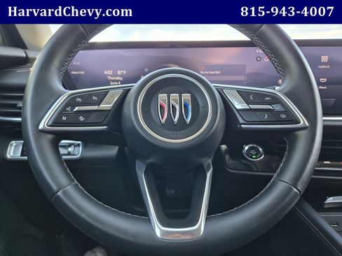 Certified 2025 Buick Envision Preferred AWD/4WD image 16