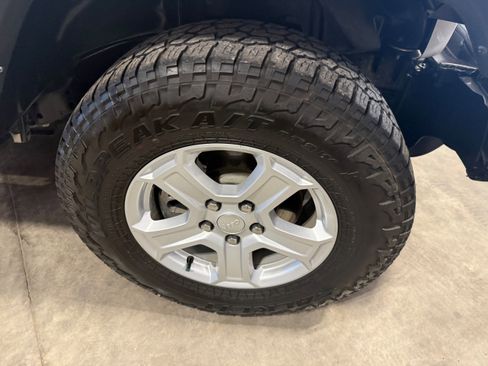 Used 2022 Jeep Wrangler Unlimited Sport w/ Cold Weather Group image 4