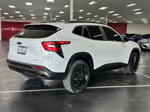 Used 2024 Chevrolet Trax ACTIV w/ Driver Confidence Package image 7