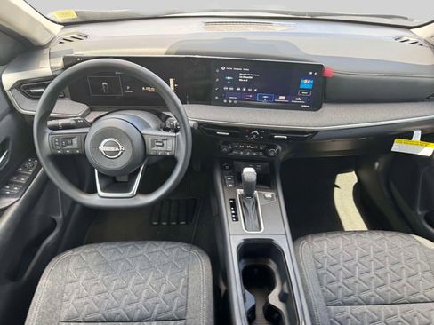 Used 2026 Nissan Kicks SV w/ Cold Weather Package AWD/4WD image 12