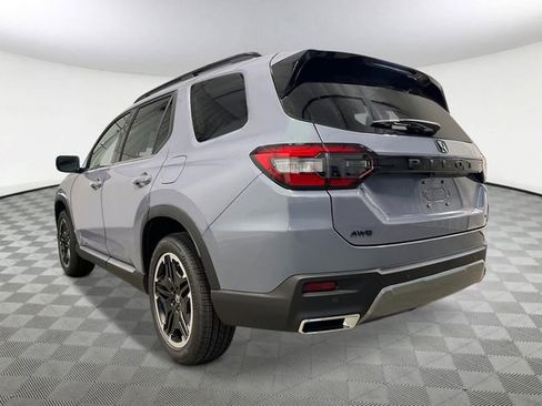 New 2026 Honda Pilot Touring image 4