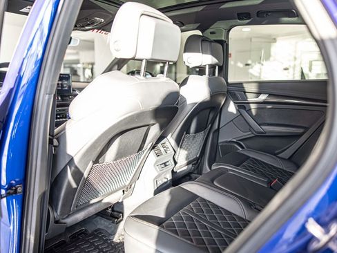 Used 2025 Audi SQ5 Premium Plus w/ Premium Plus Package image 35