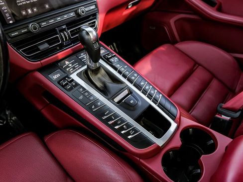 Used 2021 Porsche Macan GTS AWD/4WD image 22