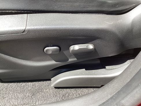 Used 2019 Buick Encore Preferred w/ Safety Package AWD/4WD image 40