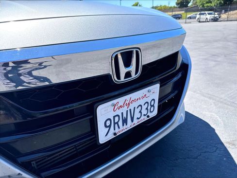Used 2019 Honda Accord Touring image 30