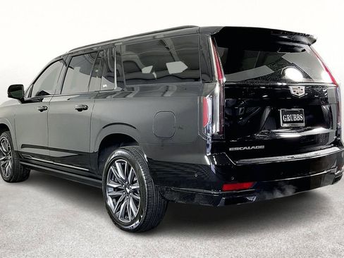 Used 2024 Cadillac Escalade ESV Sport Platinum image 17