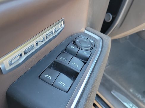 Used 2024 GMC Sierra 1500 Denali image 21