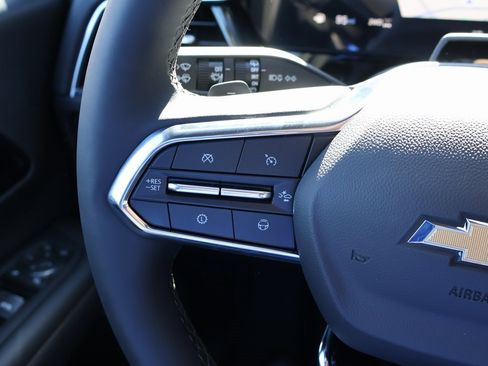 New 2025 Chevrolet Suburban Premier image 17