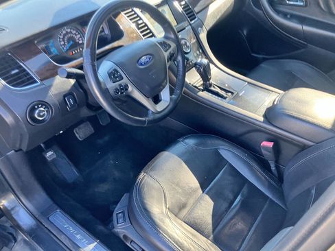 Used 2017 Ford Taurus Limited image 19