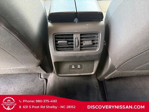 Certified 2025 Nissan Rogue SV AWD/4WD image 29