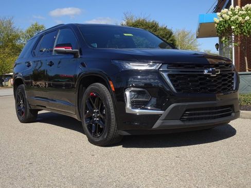 Certified 2023 Chevrolet Traverse Premier w/ Redline Edition image 30