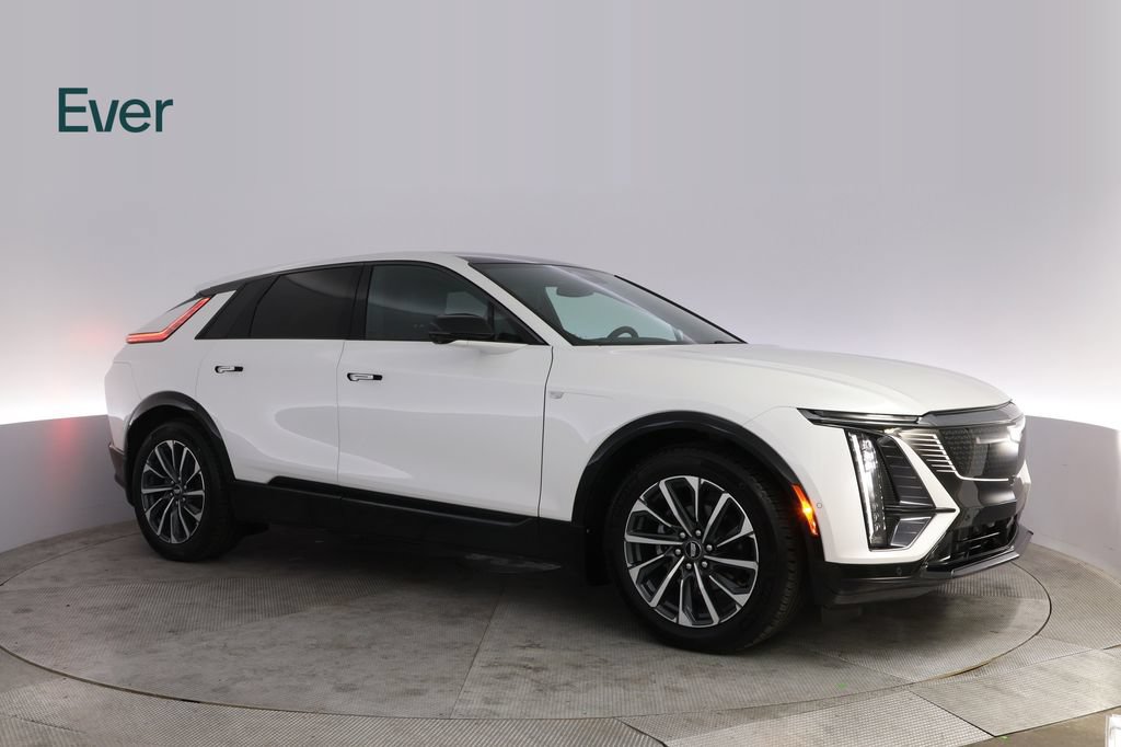 Used 2024 Cadillac Lyriq Sport AWD/4WD image 14