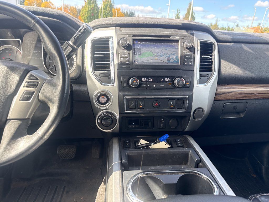 Used 2017 Nissan Titan SL AWD/4WD image 25