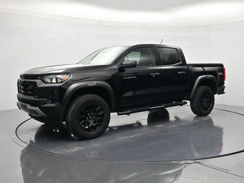 Used 2024 Chevrolet Colorado Trail Boss w/ Advanced Trailering Package AWD/4WD image 1