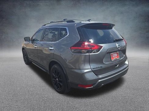Used 2018 Nissan Rogue SV w/ Premium Package FWD image 6