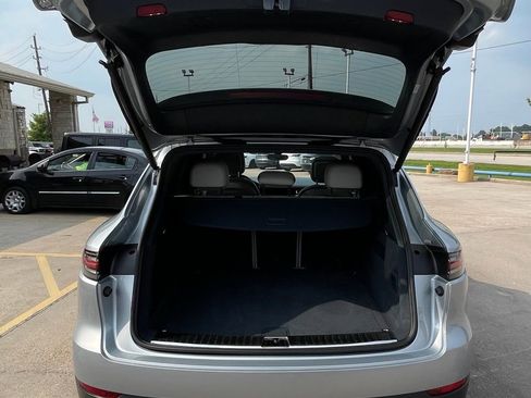 Used 2020 Porsche Cayenne AWD/4WD image 11
