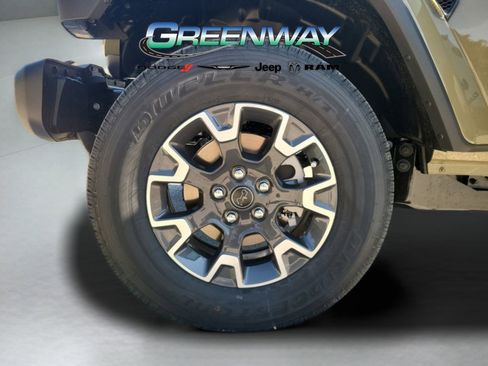 New 2026 Jeep Gladiator Sahara image 30