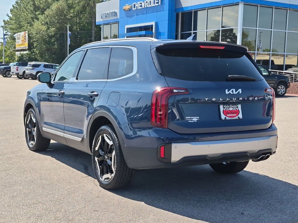 Used 2025 Kia Telluride S FWD image 7
