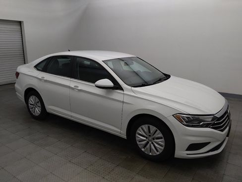 Used 2019 Volkswagen Jetta SE FWD image 11