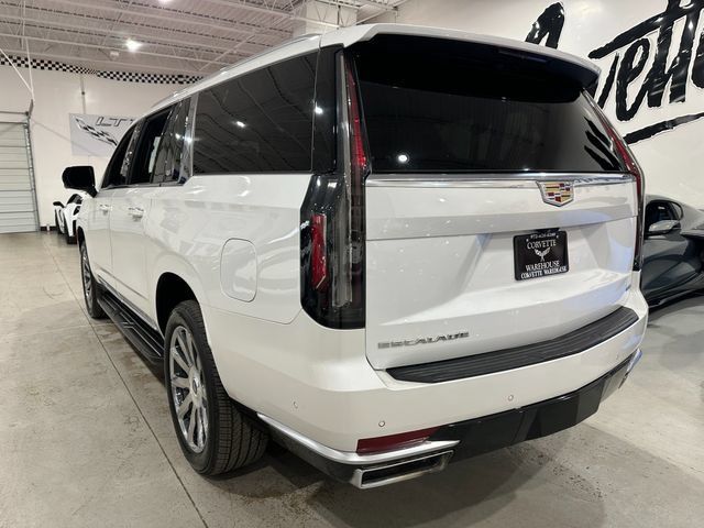 Used 2024 Cadillac Escalade ESV Premium Luxury w/ LPO, Floor Liner Package AWD/4WD image 3