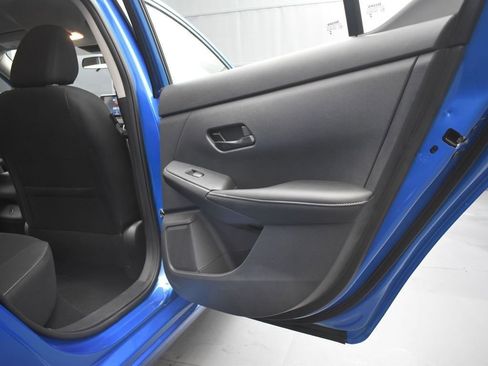 Used 2025 Nissan Sentra SV w/ Trunk Package image 20