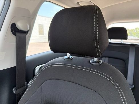 Used 2025 Hyundai Venue SEL FWD image 54