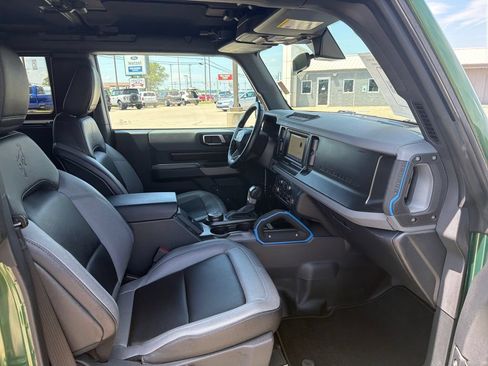 Used 2023 Ford Bronco Black Diamond w/ Sasquatch Package AWD/4WD image 18