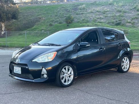 Used 2013 Toyota Prius C Four image 9