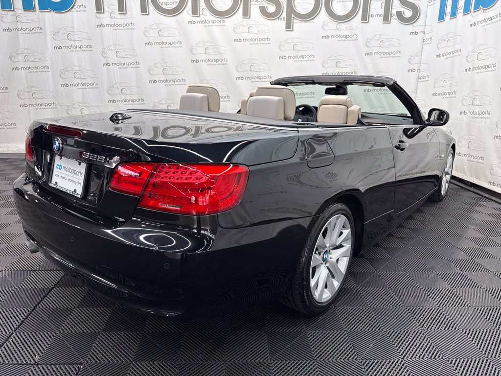 Used 2013 BMW 328i Convertible RWD image 16