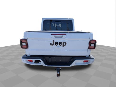 Used 2021 Jeep Gladiator Overland AWD/4WD image 5