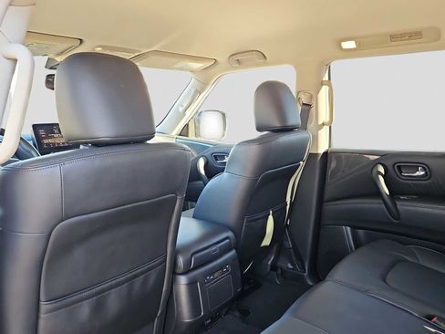 Used 2021 Nissan Armada SV w/ SV Appearance Package image 14