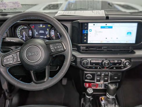 Used 2024 Jeep Wrangler Unlimited Rubicon 4xe image 4