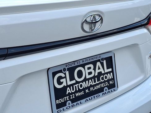 Used 2024 Toyota Corolla SE FWD image 30