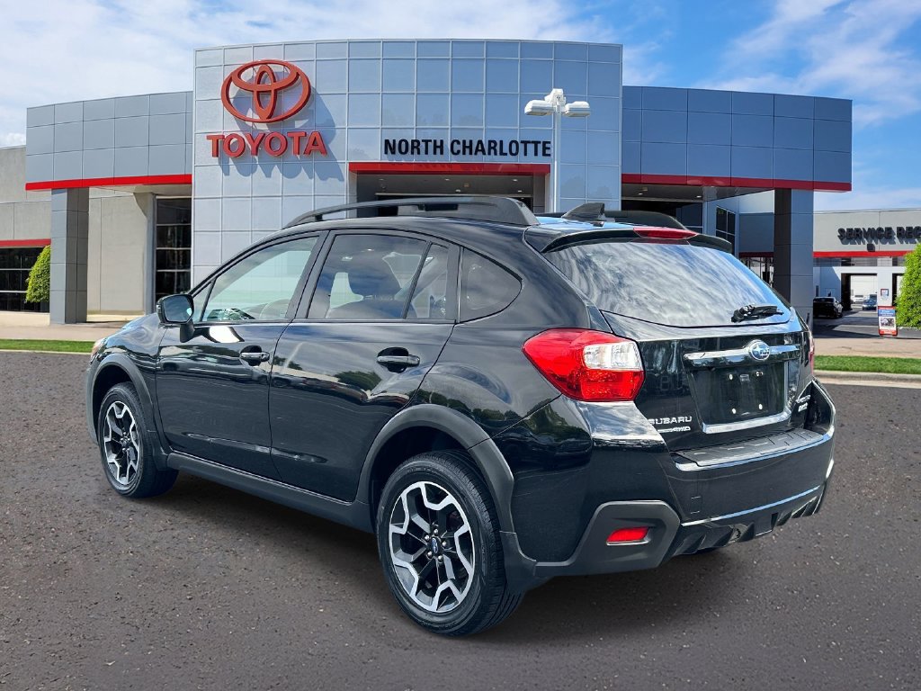 Used 2017 Subaru Crosstrek 2.0i Limited AWD/4WD image 4