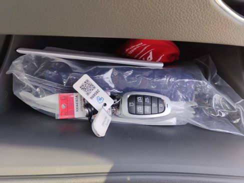 Used 2023 Hyundai Sonata Limited w/ Cargo Package FWD image 38