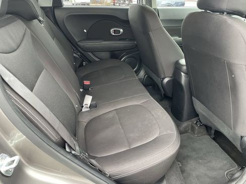 Used 2018 Kia Soul Base image 21