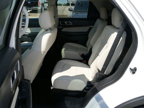 Used 2017 Ford Explorer Platinum AWD/4WD image 26