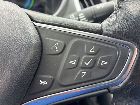 Used 2018 Chevrolet Volt LT w/ Comfort Package image 9