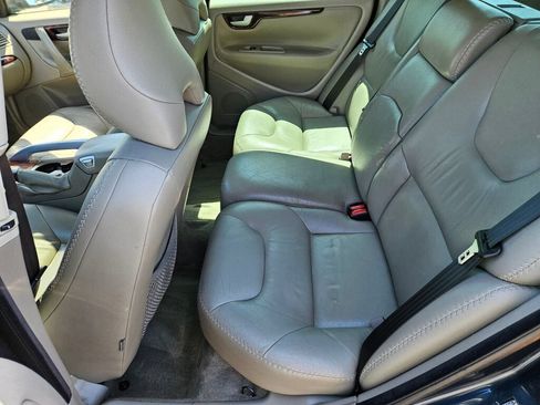 Used 2006 Volvo XC70 AWD/4WD image 11