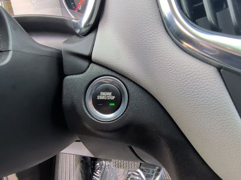 Used 2024 Chevrolet Equinox LT image 23