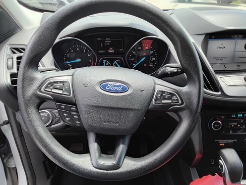 Used 2019 Ford Escape SE image 11